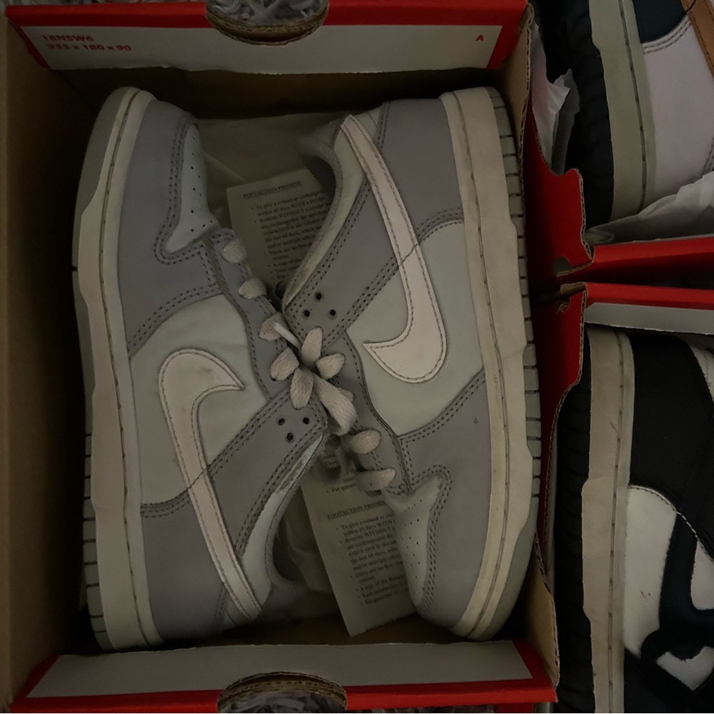 DUNK SALE - Picture 4 of 4
